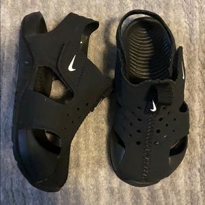 New Nike Sunray Protect Sandals Toddler size 9